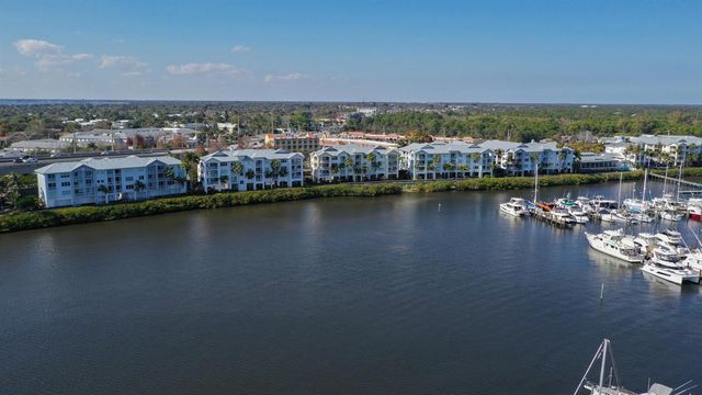 975 NW Flagler Avenue 206, Stuart, FL 34994