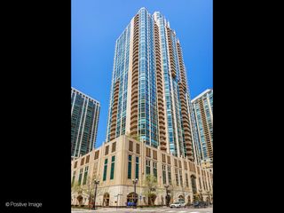 21 E HURON Street 1106, Chicago, IL 60611