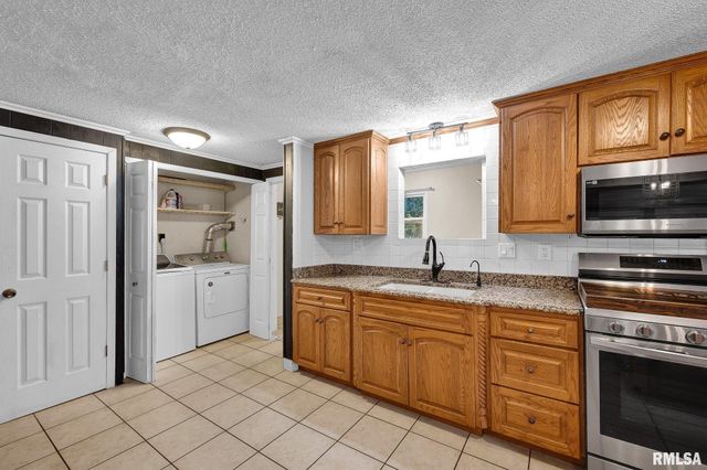 1342 LAKEVIEW Avenue, East Peoria, IL 61611