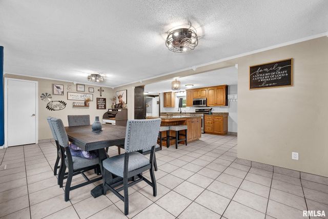 1342 LAKEVIEW Avenue, East Peoria, IL 61611