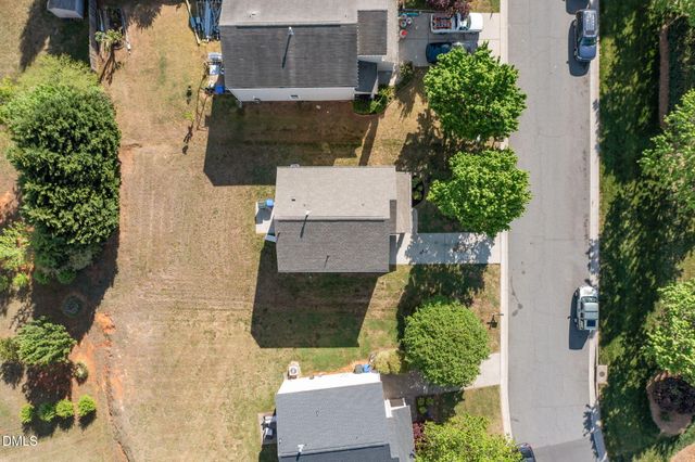 212 Haywards Lane, Mebane, NC 27302
