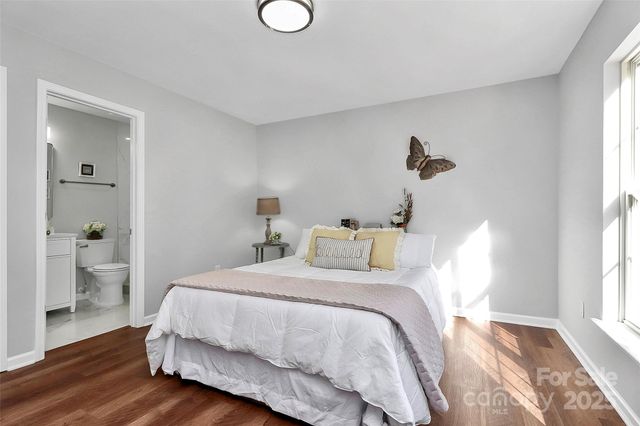 513 Stillgreen Lane, Charlotte, NC 28214