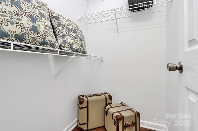 513 Stillgreen Lane, Charlotte, NC 28214