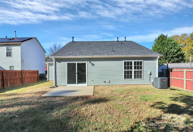 513 Stillgreen Lane, Charlotte, NC 28214