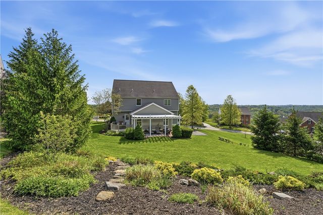 234 Molly Dr, Peters Twp, PA 15317