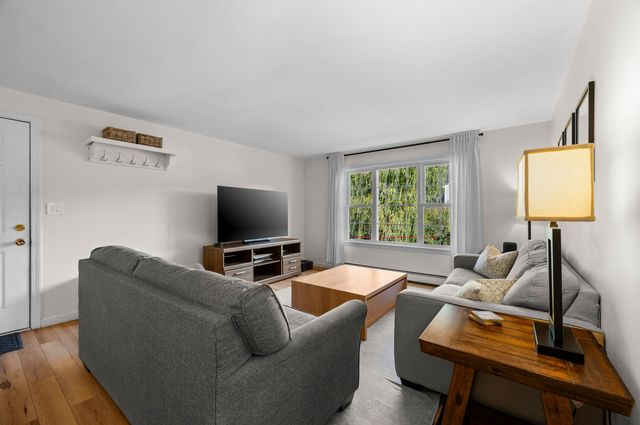 50 Brookside Dr Apt C3, Exeter, NH 03833