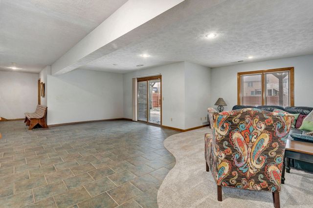 5150 S Dollison Avenue, Springfield, MO 65810