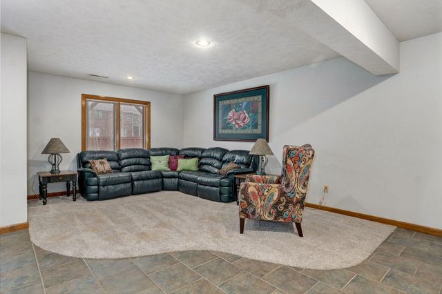 5150 S Dollison Avenue, Springfield, MO 65810