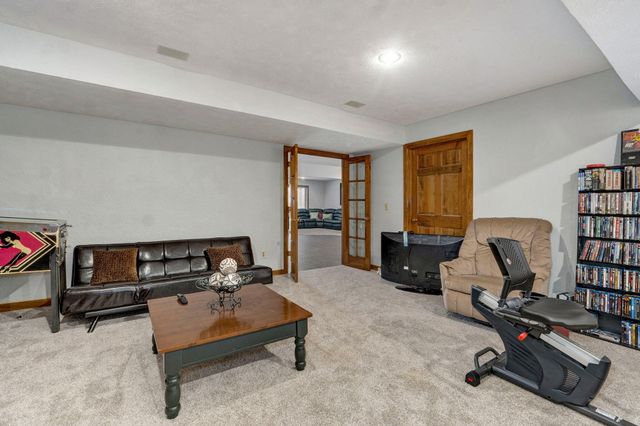 5150 S Dollison Avenue, Springfield, MO 65810