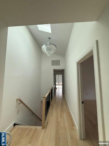 425 Grandview, Fort Lee, NJ 07024