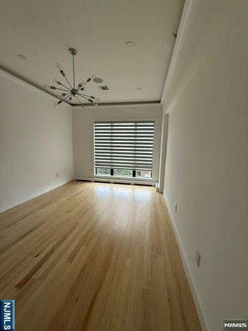425 Grandview, Fort Lee, NJ 07024