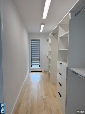 425 Grandview, Fort Lee, NJ 07024