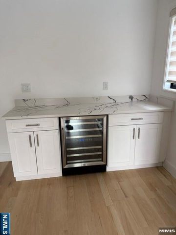 425 Grandview, Fort Lee, NJ 07024