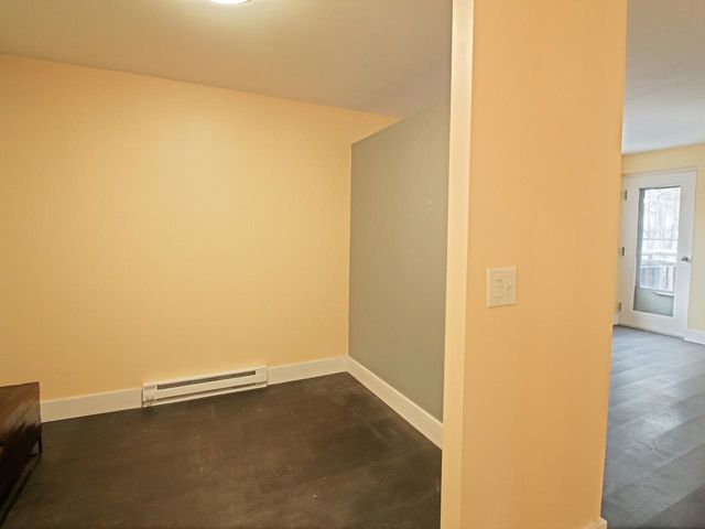 71 E Redrock Dr Apt 103, Burlington, VT 05401