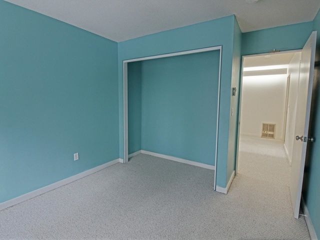 71 E Redrock Dr Apt 103, Burlington, VT 05401