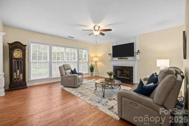 10833 Kenderly Court, Charlotte, NC 28277