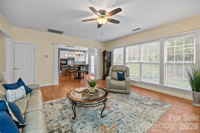 10833 Kenderly Court, Charlotte, NC 28277