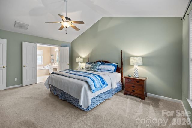 10833 Kenderly Court, Charlotte, NC 28277