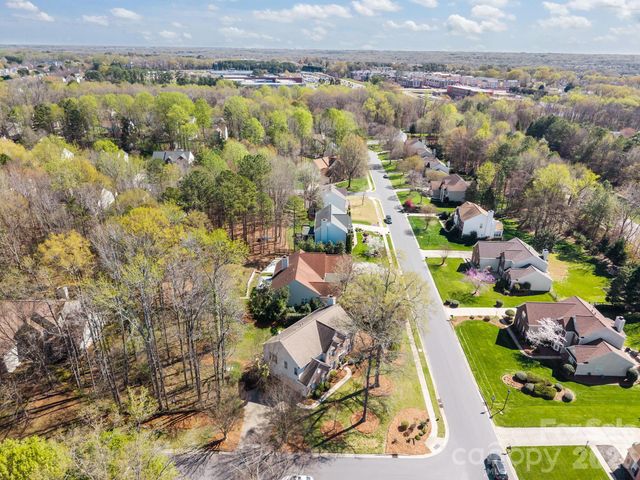 10833 Kenderly Court, Charlotte, NC 28277