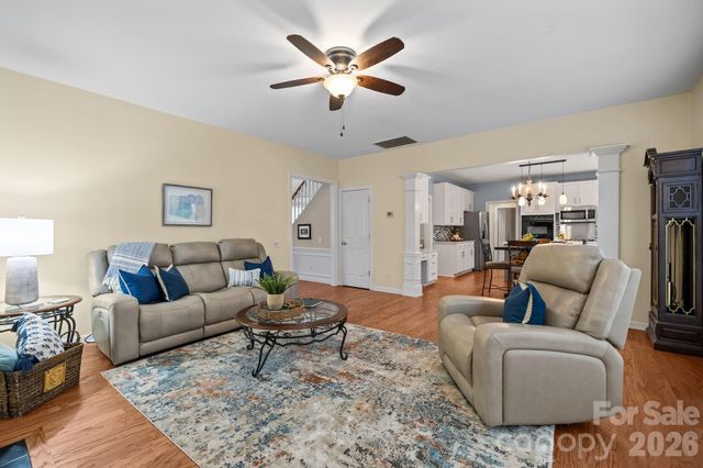 10833 Kenderly Court, Charlotte, NC 28277