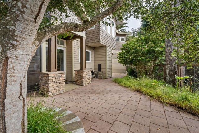 957 Syida Drive, Pacific Grove, CA 93950