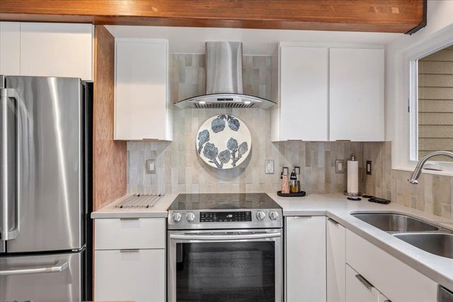 957 Syida Drive, Pacific Grove, CA 93950