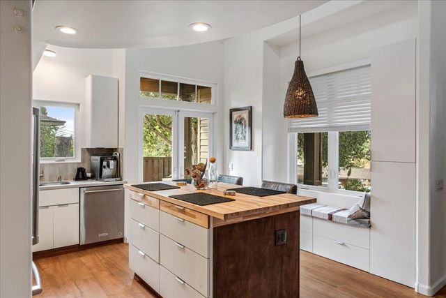957 Syida Drive, Pacific Grove, CA 93950
