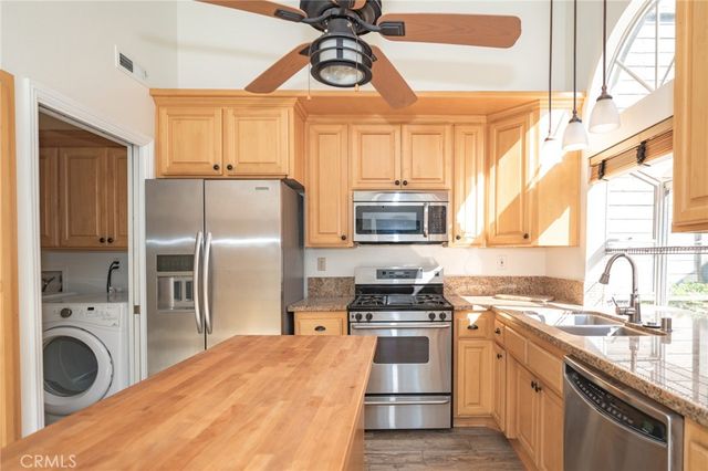 2175 Pacific E5, Costa Mesa, CA 92627