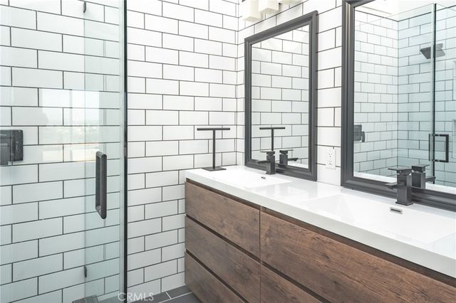 2175 Pacific E5, Costa Mesa, CA 92627