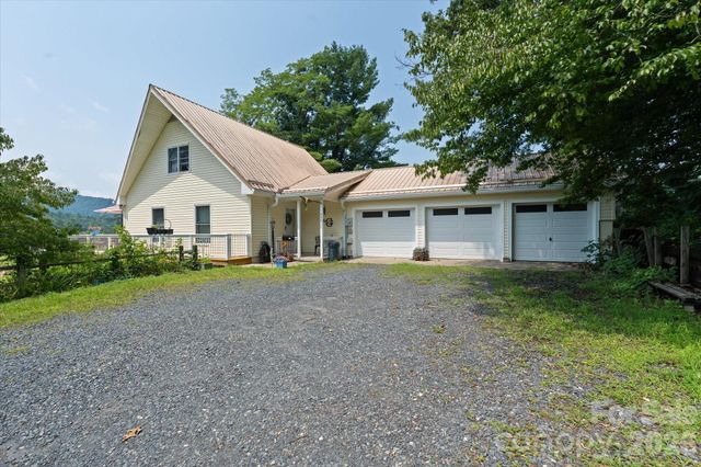 530 West Side Road, Burnsville, NC 28714