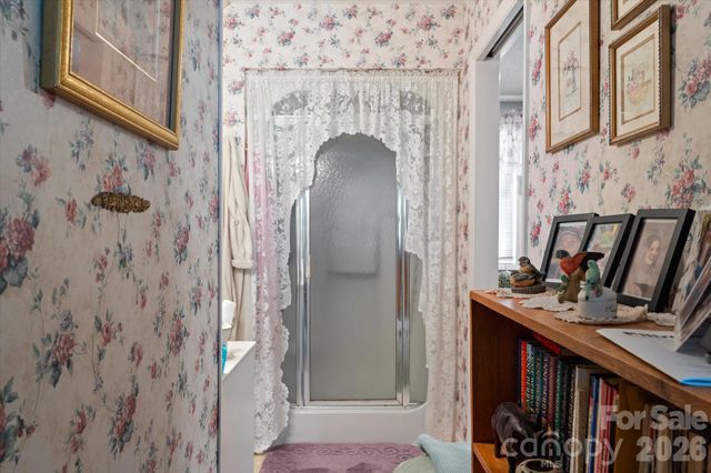 530 West Side Road, Burnsville, NC 28714