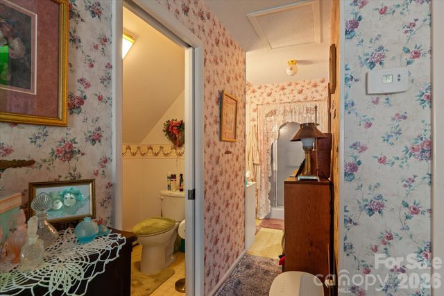 530 West Side Road, Burnsville, NC 28714