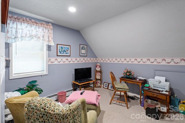 530 West Side Road, Burnsville, NC 28714