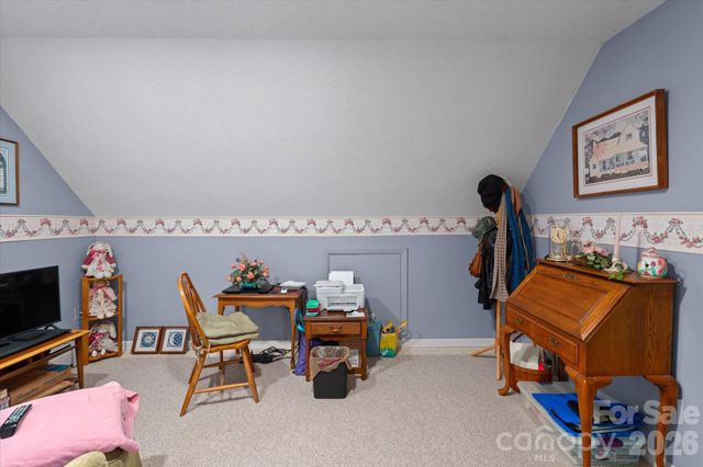 530 West Side Road, Burnsville, NC 28714