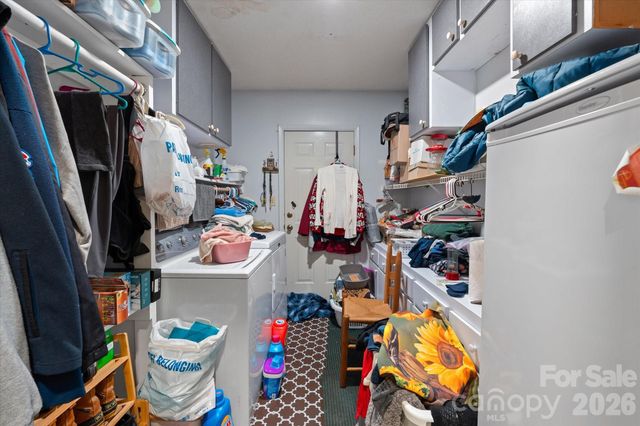 530 West Side Road, Burnsville, NC 28714