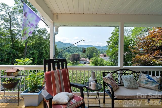 530 West Side Road, Burnsville, NC 28714