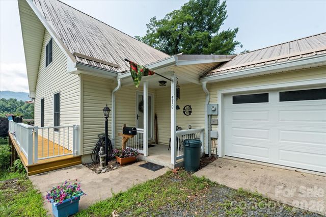 530 West Side Road, Burnsville, NC 28714