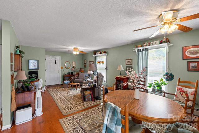 530 West Side Road, Burnsville, NC 28714