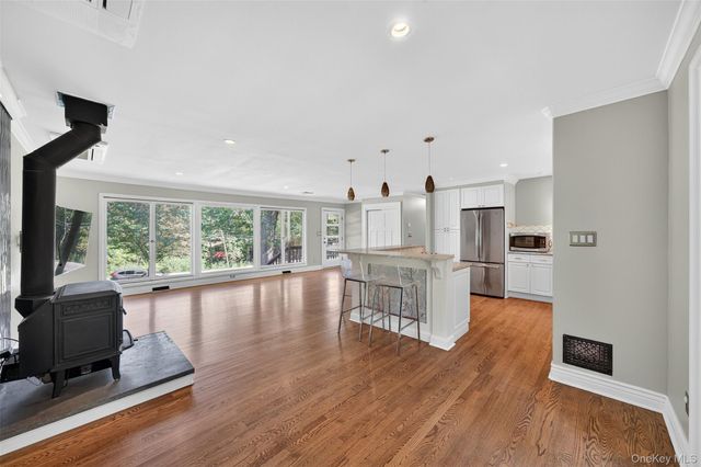 65 Hawxhurst Road, Monroe, NY 10950
