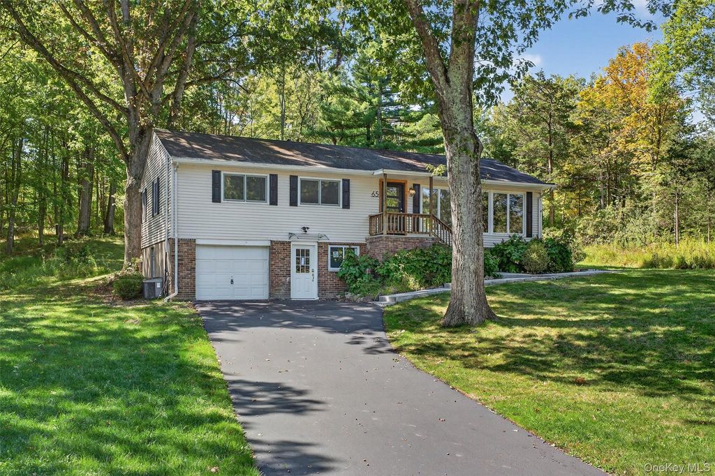 65 Hawxhurst Road, Monroe, NY 10950