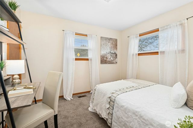 1610 Maine Street, Milton, WA 98354