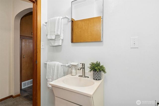 1610 Maine Street, Milton, WA 98354