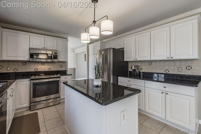 3472 Paramount Lane, Auburn Hills, MI 48326