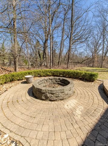 3472 Paramount Lane, Auburn Hills, MI 48326