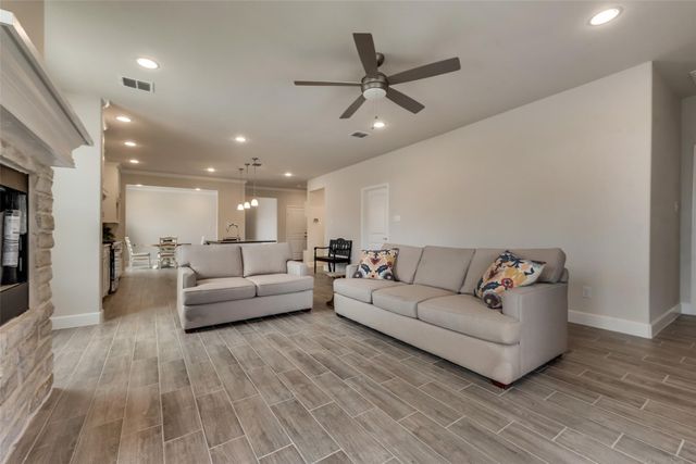 373 Braves Way, Lavon, TX 75166