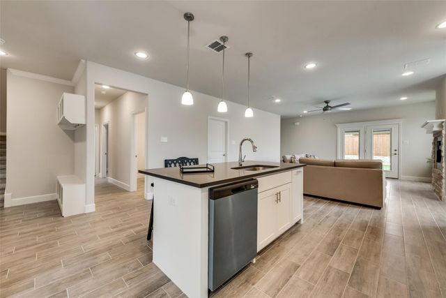 373 Braves Way, Lavon, TX 75166