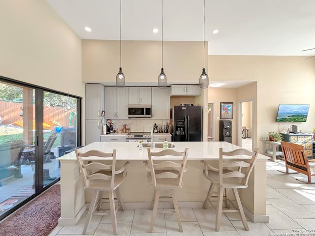 1151 Eastview, Canyon Lake, TX 78133