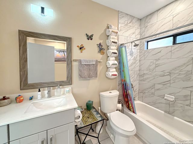 1151 Eastview, Canyon Lake, TX 78133