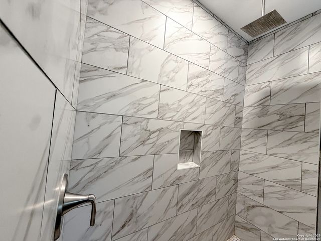 1151 Eastview, Canyon Lake, TX 78133