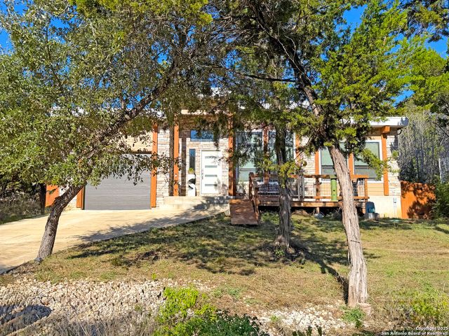 1151 Eastview, Canyon Lake, TX 78133